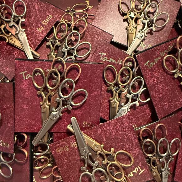 Wholesale Bulk Lot 12 Gold Silver Copper Tone Sewing Scissors Brooches Pins - Picture 3 of 6